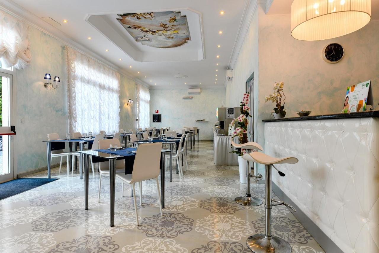Hotel Boutique Blumarin Lido di Jesolo Buitenkant foto